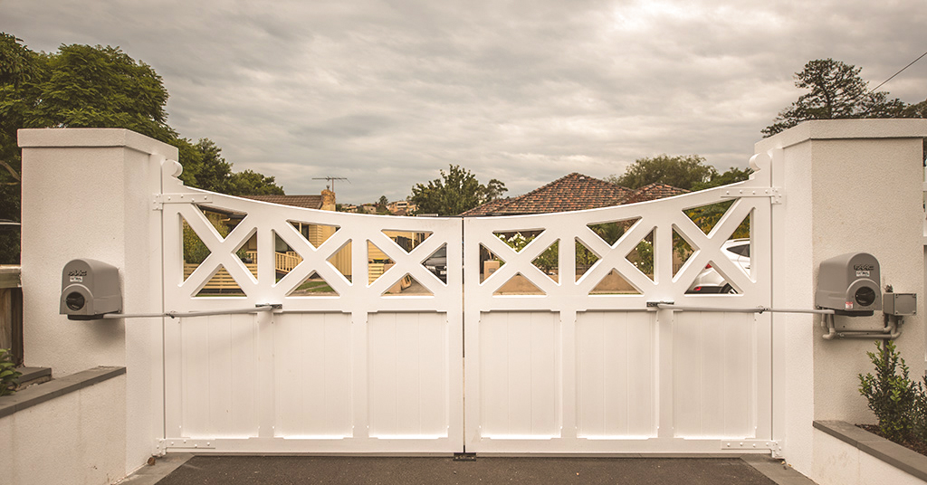 Automatic Wooden Driveway Gates